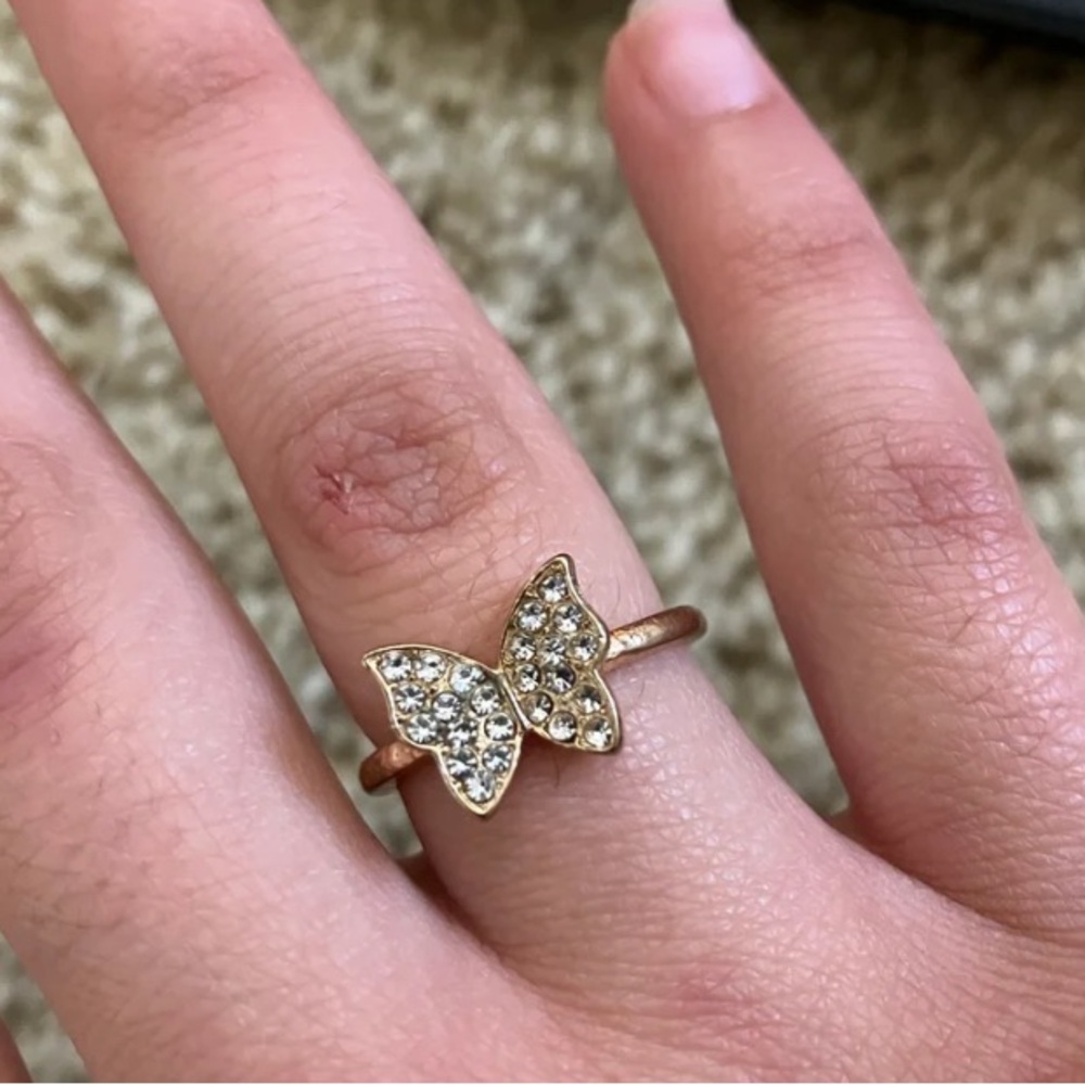 Gold Rhinestone Butterfly Ring - Picture 2 of 4